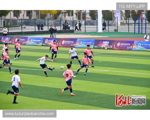 绿茵逐梦青春激情燃烧见证足球赛场上的热血与荣耀