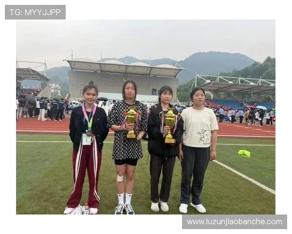 跳水运动的魅力与挑战：从技术精湛到心理素质的全面解析