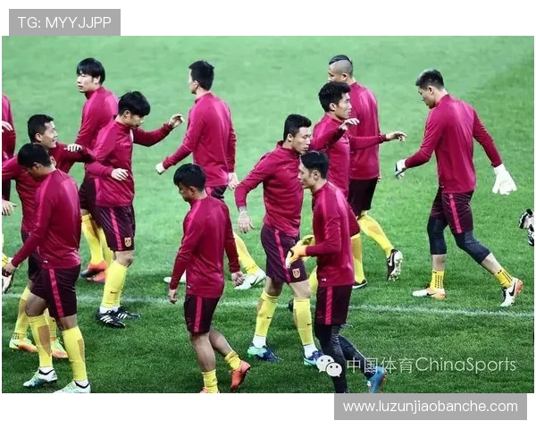 中国男足迎来关键之战全队誓夺胜利振奋士气再创辉煌