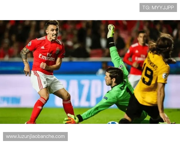 本菲卡迎战强敌挑战赛季新高,目标冲击欧洲赛事更高荣誉 本菲卡迎战强敌挑战赛季新高,目标冲击欧洲赛事更高荣誉