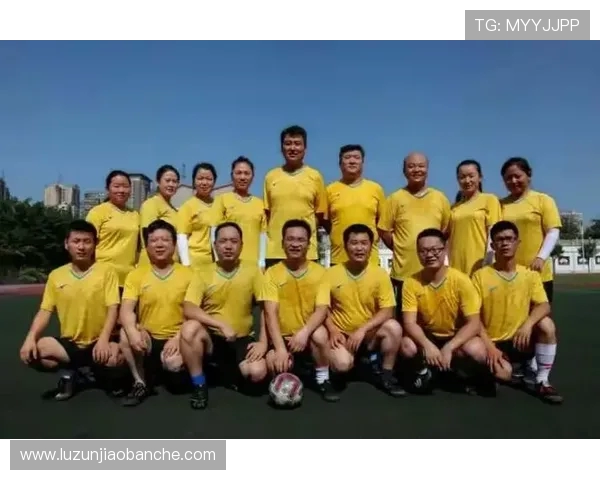 赛后分析：上海足球队与西安足球队的战术对决与表现评估