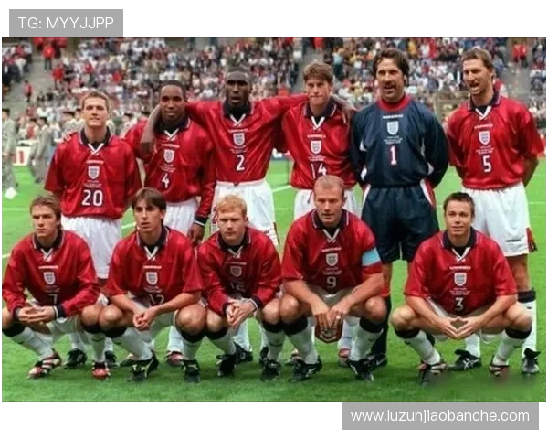 保罗·斯科尔斯：曼联传奇中场的球场智慧与人生轨迹探索